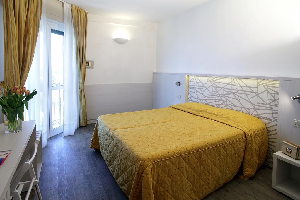 Arianna Hotel Marina di Pietrasanta Værelse billede